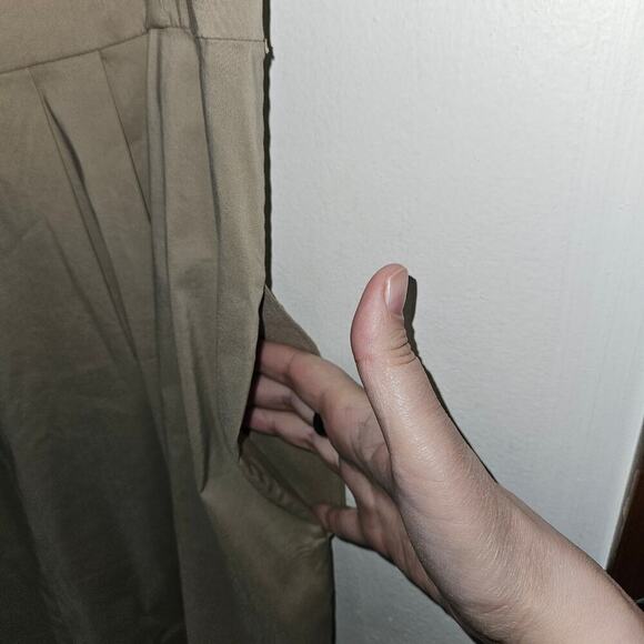 BCBG MAXAZRIA Sleeveless Khaki Sheath Ruffle Tiered Dress size 12 Large Pockets - Picture 5 of 7